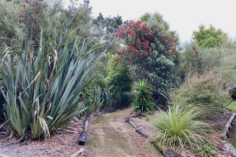 Photo of property in 295 Ngahere Park Road, Turitea, Palmerston North, 4472