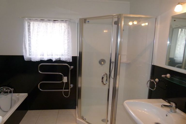 Photo of property in 63 Geraldine Crescent, Cloverlea, Palmerston North, 4412