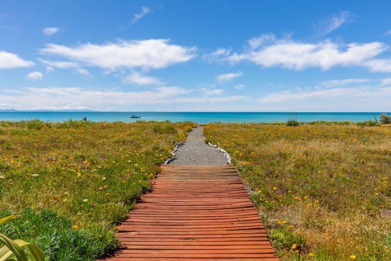 Photo of property in 120 Rarangi Beach Road, Rarangi, Blenheim, 7273