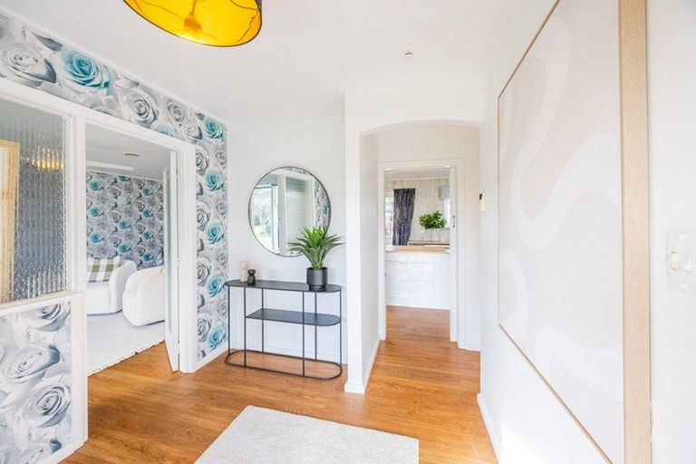 Photo of property in 8 Crichton Place, Taradale, Napier, 4112