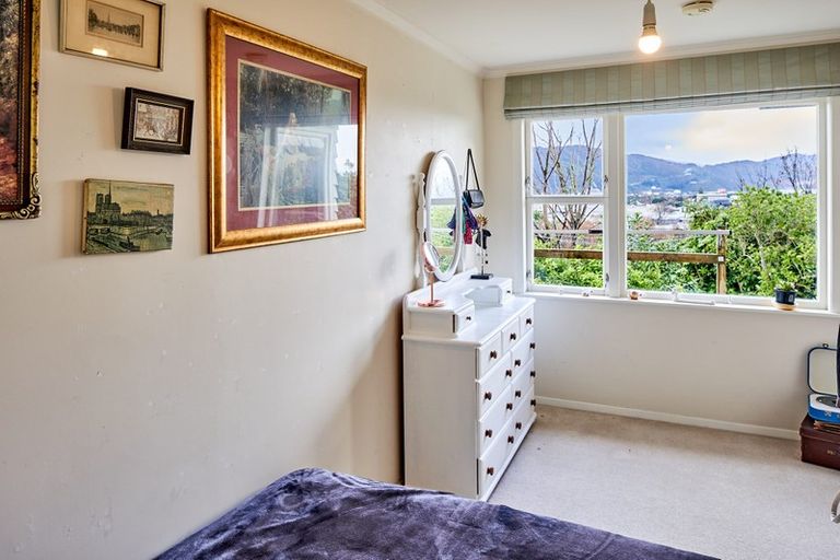 Photo of property in 4 Gaskill Grove, Harbour View, Lower Hutt, 5010