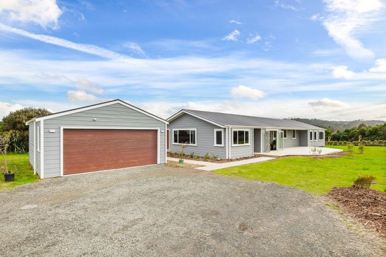Photo of property in 4 Henley Road, Kaukapakapa, 0871