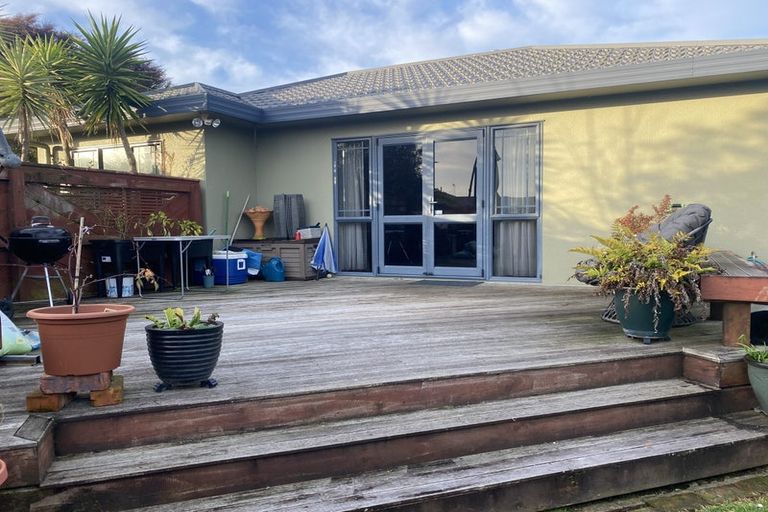 Photo of property in 81 Parnell Heights, Kelvin Grove, Palmerston North, 4414