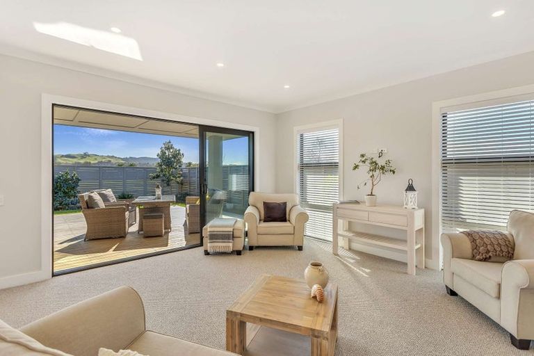 Photo of property in 168 Kupe Drive, Whitianga, 3510