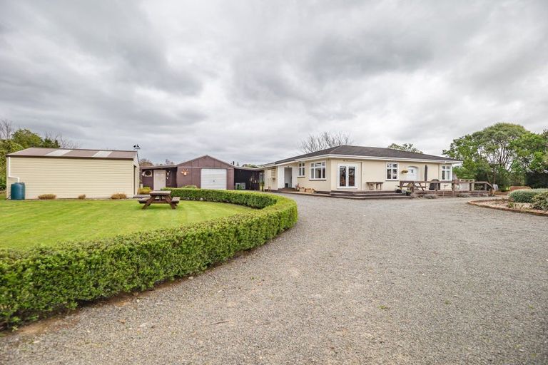 Photo of property in 170 Gladstone Road, Levin, 5571