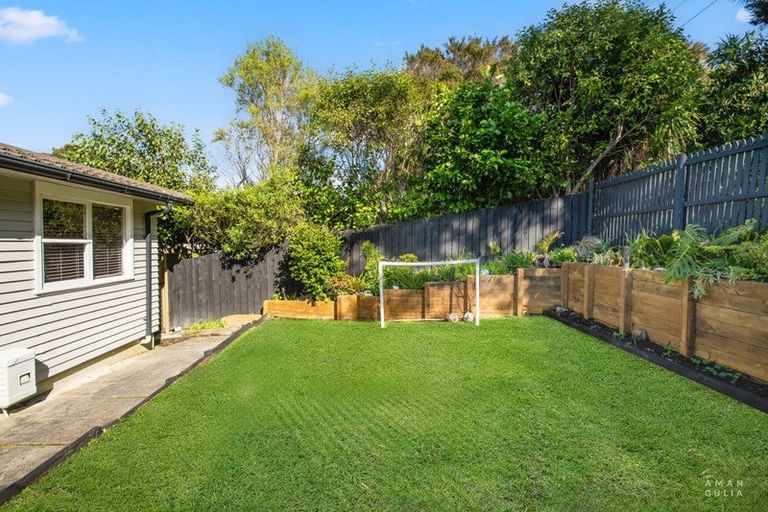 Photo of property in 186 Old Titirangi Road, Titirangi, Auckland, 0604