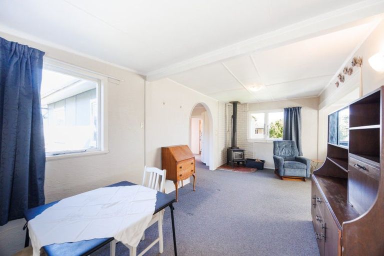 Photo of property in 12 Beach Street, Tangimoana, 4822