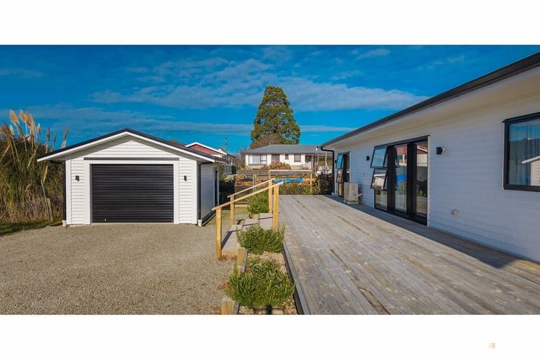 Photo of property in 11 Exeter Street, Waimate, 7924