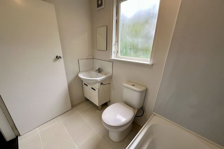 Photo of property in 33 Verviers Street, Karori, Wellington, 6012