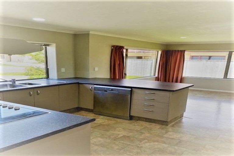 Photo of property in 5 Blythfield Place, Taradale, Napier, 4112