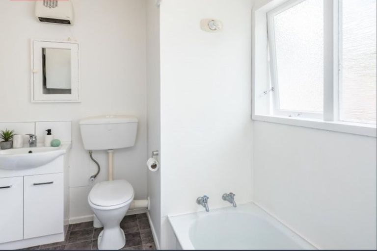 Photo of property in 30a Friend Street, Karori, Wellington, 6012