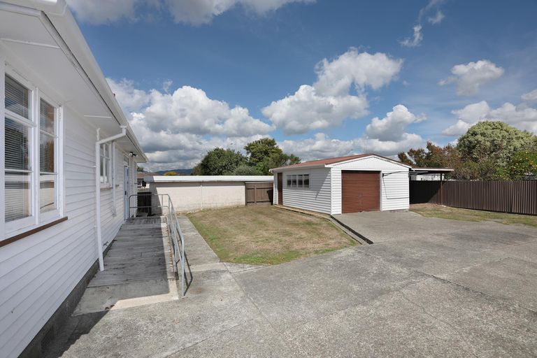 Photo of property in 212 Botanical Road, Takaro, Palmerston North, 4412