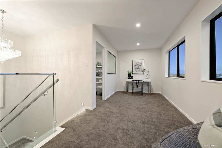 Photo of property in 13 Vazey Way, Hobsonville, Auckland, 0618