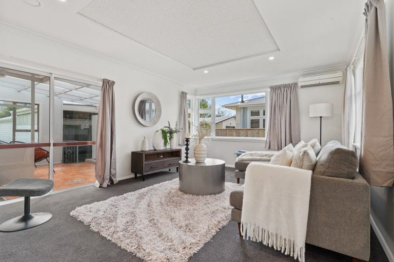 Photo of property in 9 Armstrong Avenue, Carterton, 5713