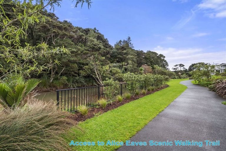 Photo of property in 73 Panorama Heights, Orewa, 0931