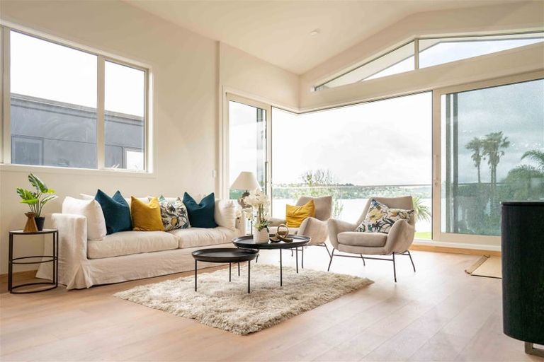 Photo of property in 2 Craigs Way, Hobsonville, Auckland, 0616