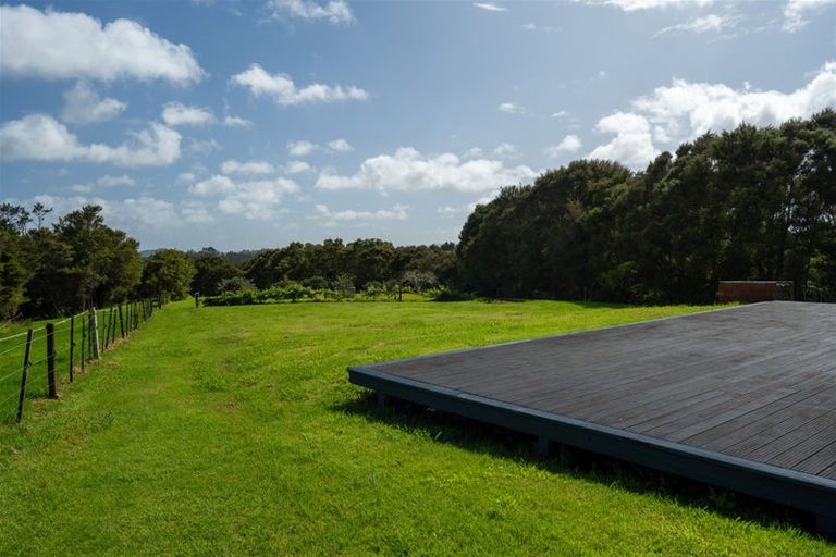 Photo of property in 42 Piwakawaka Rise, Karetu, 0283