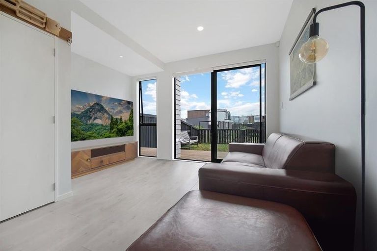 Photo of property in 53 Te Aparangi Road, Papakura, 2110