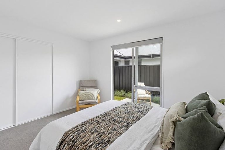 Photo of property in 2/7b Arosa Place, Parklands, Christchurch, 8083