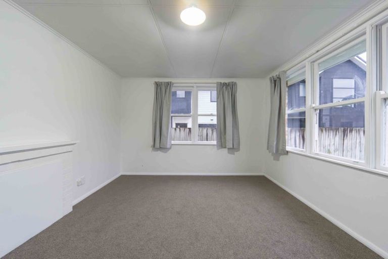 Photo of property in 17 Dowding Street, Melville, Hamilton, 3206