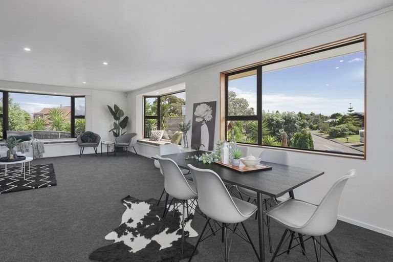 Photo of property in 5 Chilton Drive, Paraparaumu, 5032