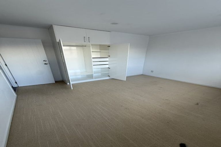 Photo of property in 7/85 Edmonton Road, Henderson, Auckland, 0612
