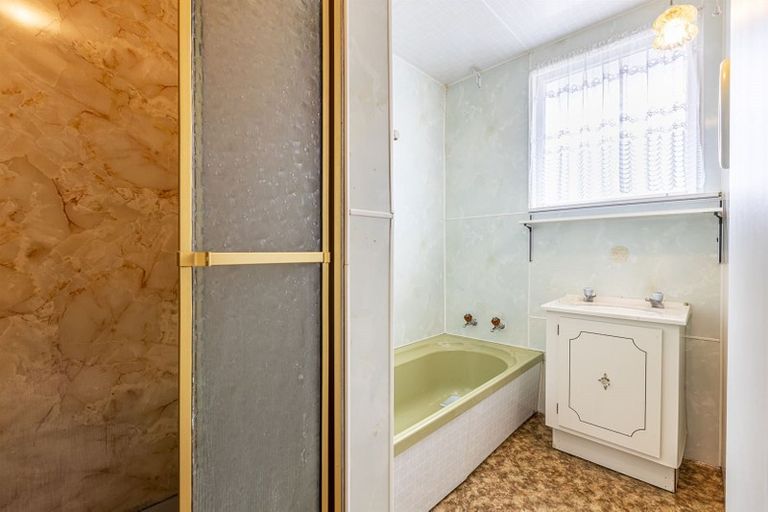 Photo of property in 14 London Terrace, Awapuni, Palmerston North, 4412