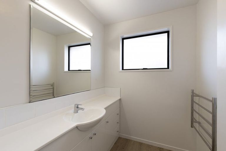 Photo of property in 2/38 Greenock Street, Redwood, Christchurch, 8051