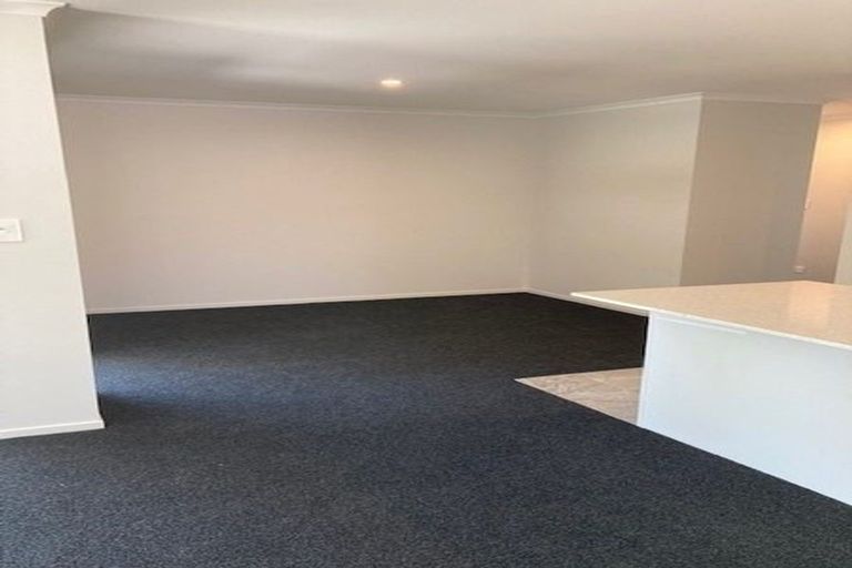 Photo of property in 10 Ratahi Way, Omokoroa, 3114