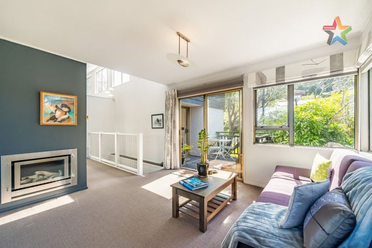 Photo of property in 2 Stanhope Grove, Korokoro, Lower Hutt, 5012