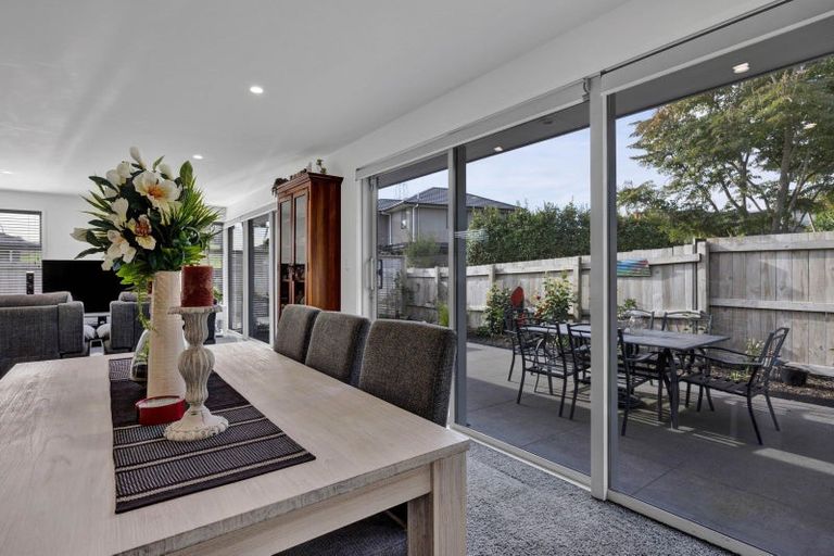 Photo of property in 17a Heta Road, Highlands Park, New Plymouth, 4312