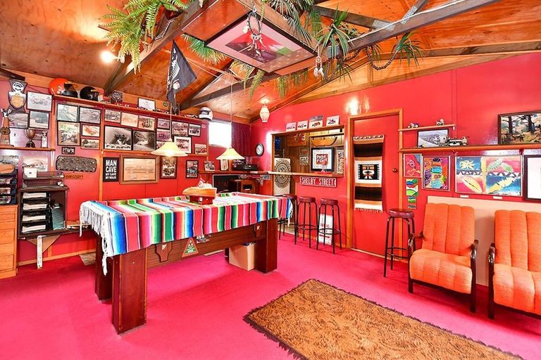 Photo of property in 20 Walton Street, Red Beach, 0932