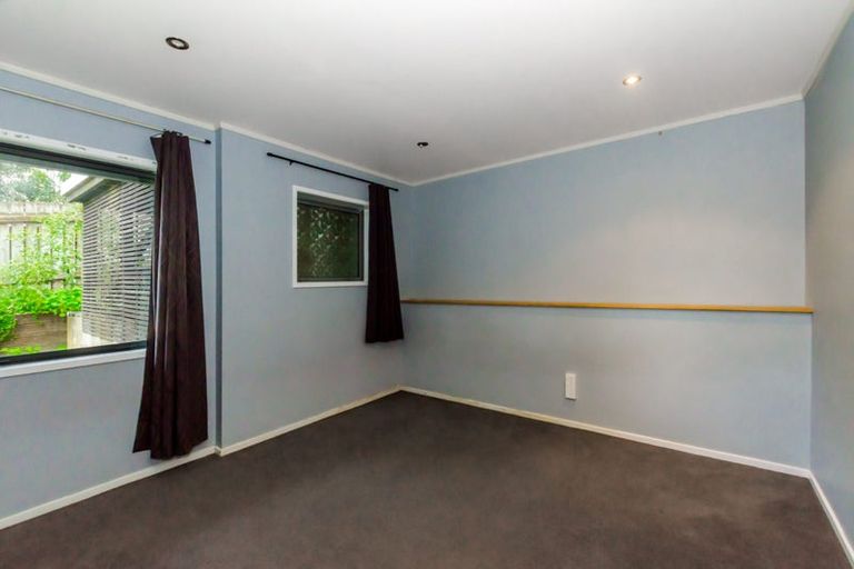 Photo of property in 11 Hicks Crescent, Waikanae Beach, Waikanae, 5036