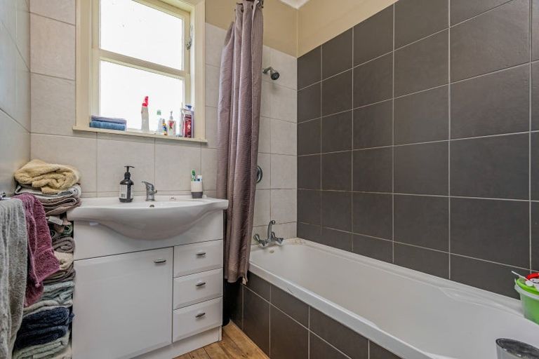 Photo of property in 24 Huia Street, Pahiatua, 4910