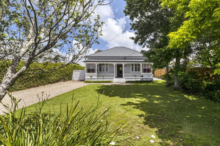 Photo of property in 154 Hinemoa Street, Birkenhead, Auckland, 0626