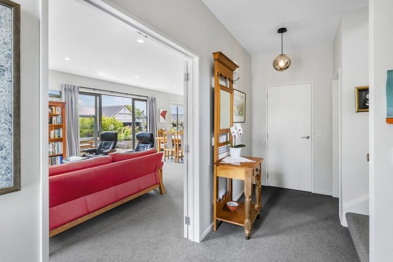 Photo of property in 1 Falcon Street, Roslyn, Dunedin, 9010