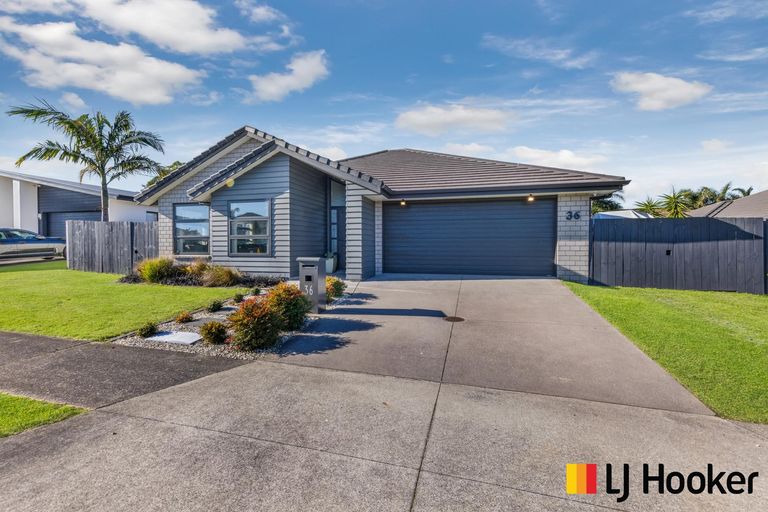 Photo of property in 36 Sunningdale Street, Wattle Downs, Auckland, 2103