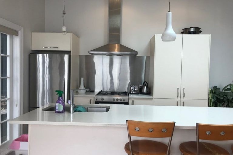 Photo of property in 3 Lipman Street, Mount Victoria, Wellington, 6011