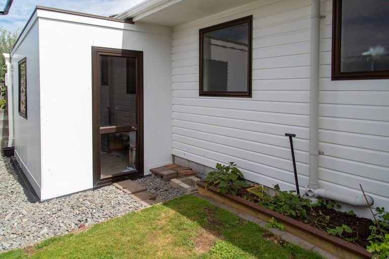Photo of property in 4/13 Chilman Street, Strandon, New Plymouth, 4312