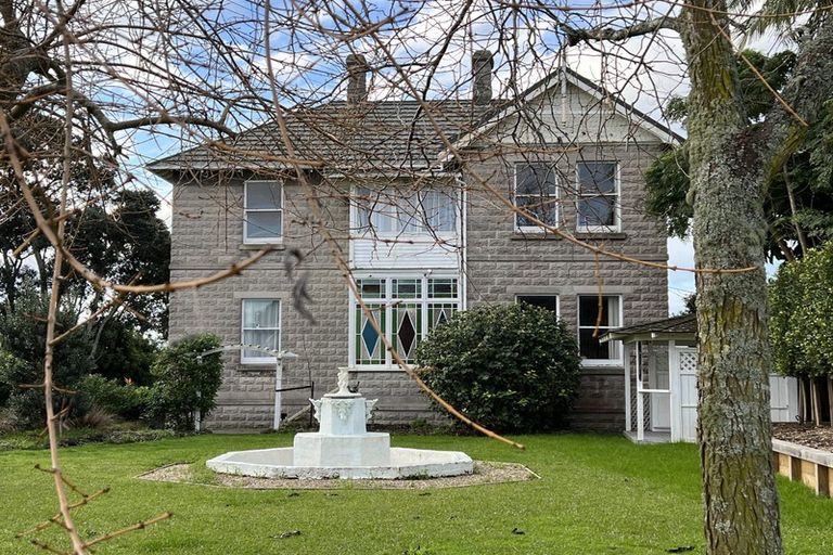 Photo of property in 152 Calliope Road, Stanley Point, Auckland, 0624