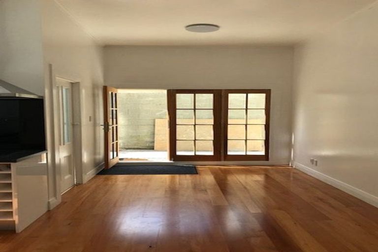 Photo of property in 5 Goring Street, Thorndon, Wellington, 6011