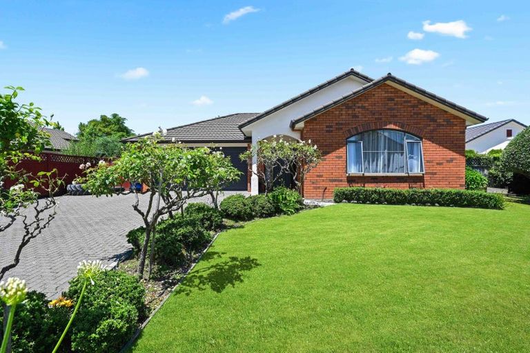 Photo of property in 38 Fendalton Drive, Rototuna, Hamilton, 3210