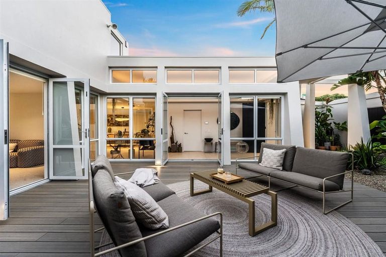 Photo of property in 1a William Street, Takapuna, Auckland, 0622