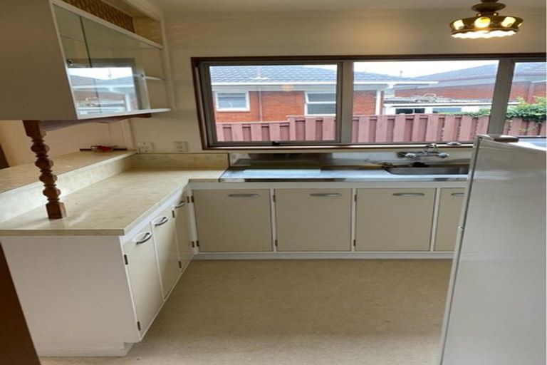 Photo of property in 1/20 Shakespeare Road, Milford, Auckland, 0620