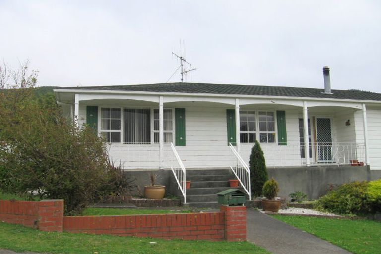Photo of property in 83 Oriel Avenue, Tawa, Wellington, 5028