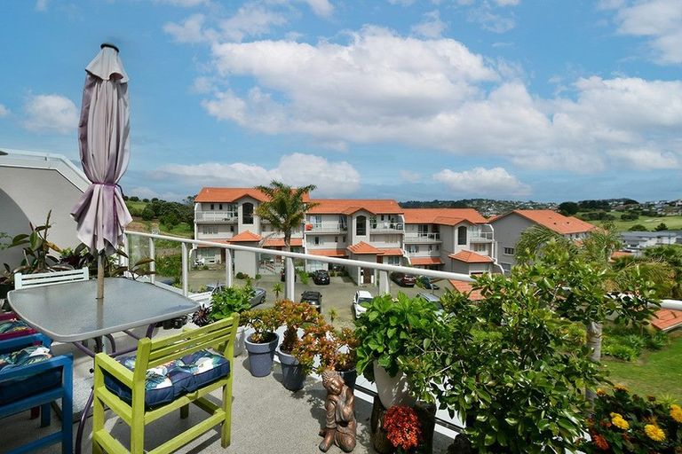 Photo of property in Santa Rosa, 21/340 Gulf Harbour Drive, Gulf Harbour, Whangaparaoa, 0930