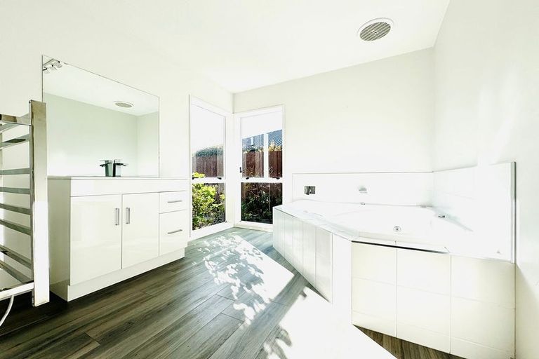 Photo of property in 8 Thornlea Place, Halswell, Christchurch, 8025