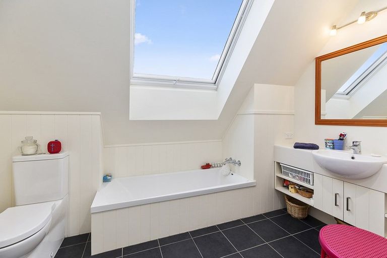 Photo of property in 33 Buckley Road, Southgate, Wellington, 6023