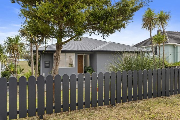 Photo of property in 99 Beresford Street, Bayswater, Auckland, 0622