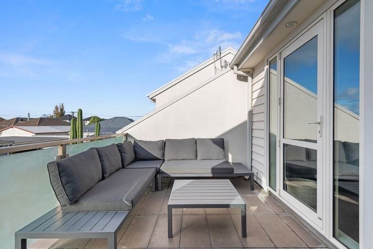 Photo of property in 4/59 Olliviers Road, Phillipstown, Christchurch, 8011